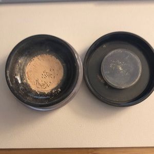 tarte Makeup - Tarte Amazonian Clay Foundation in Fair Light Neu. tarte Makeup - Tarte Amazonian Clay Foundation in Fair Light Neu.